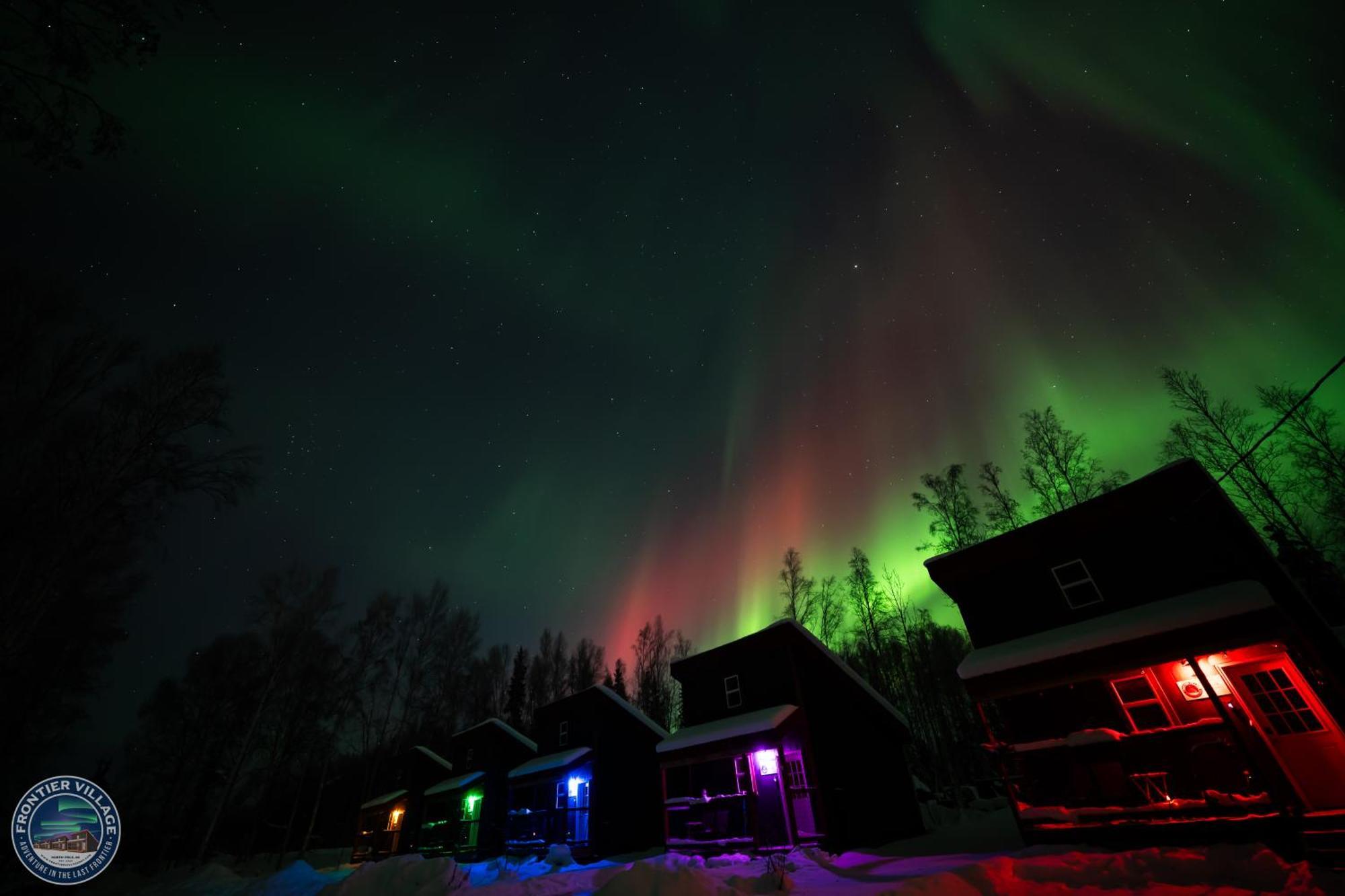 The Wandering Wolf - Frontier Village Holiday home *