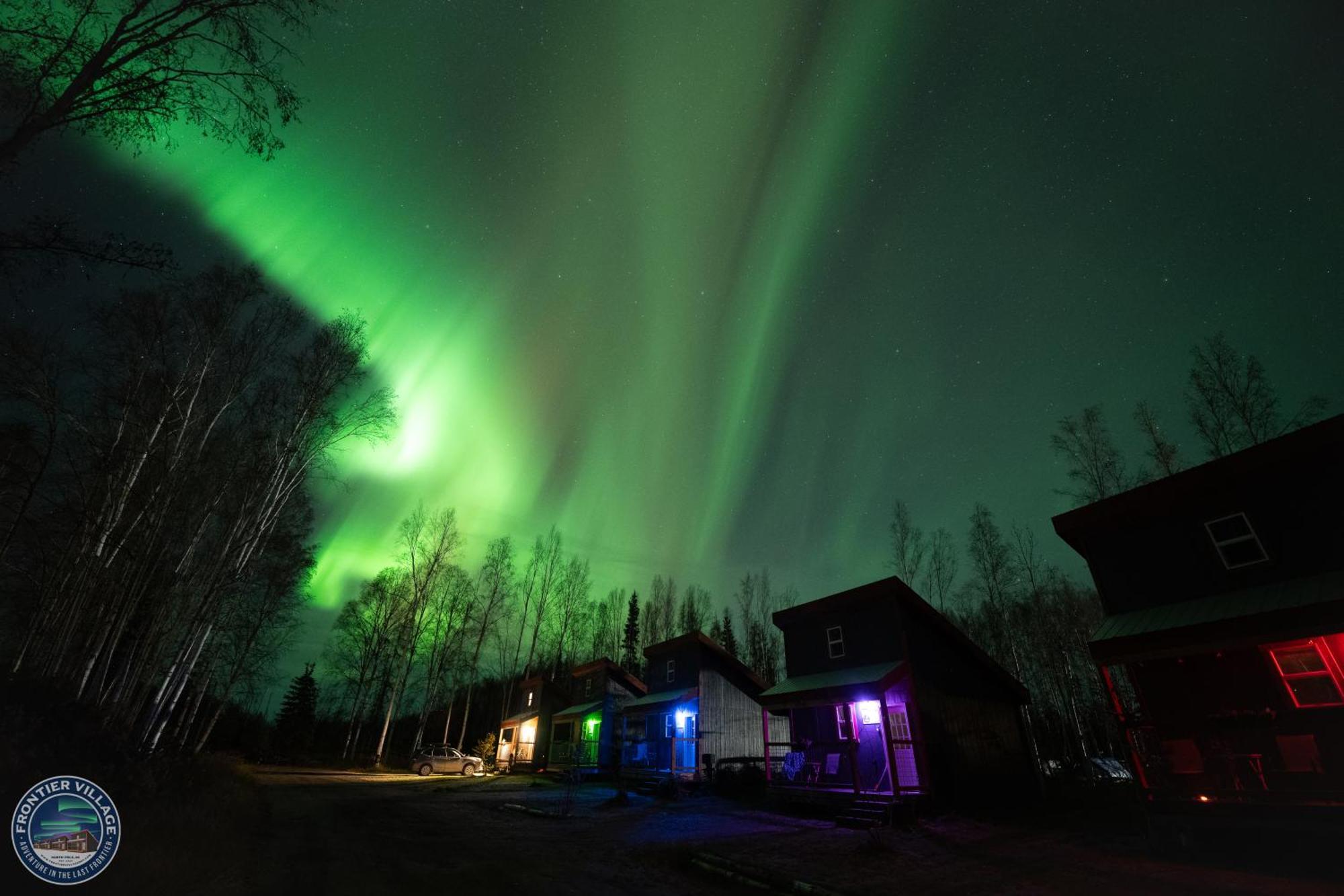 The Wandering Wolf - Frontier Village Holiday home