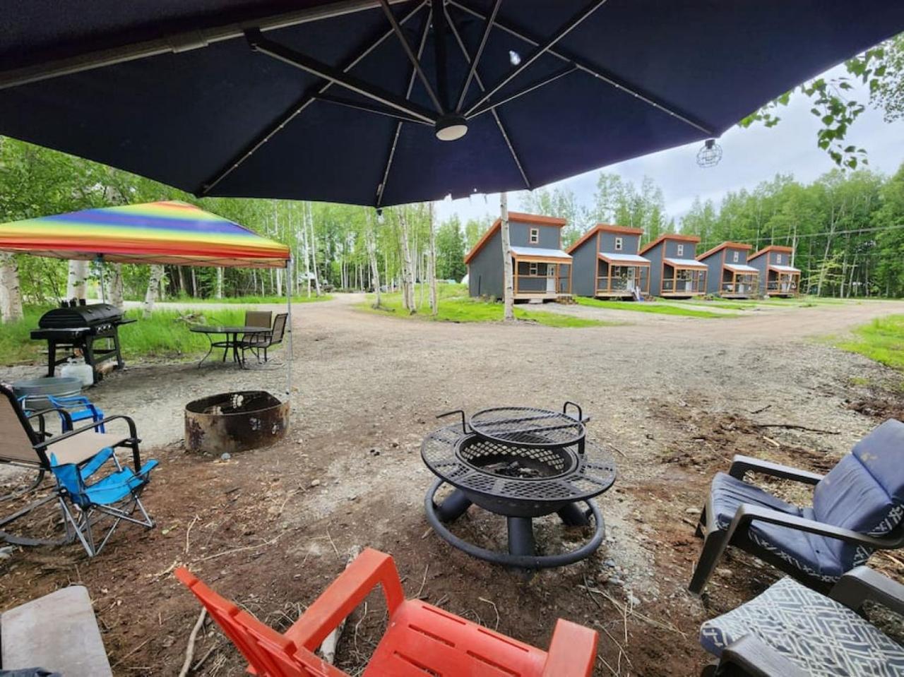 The Wandering Wolf - Frontier Village Holiday home North Pole